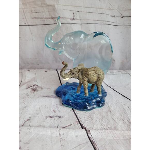 Clearly Elephant/Water Pool Reflection Westland#2638 Giftware Clear Blue Resin - Picture 1 of 11
